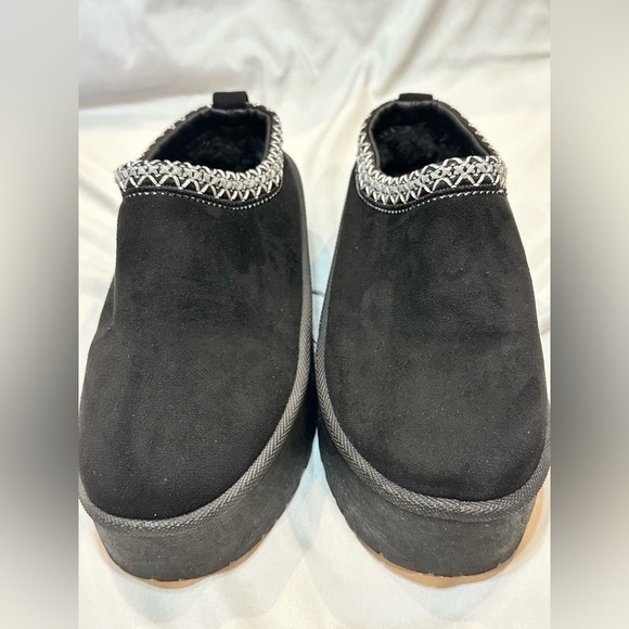 Mudd Stormy Platform Clog in Black - Picture 12 of 13